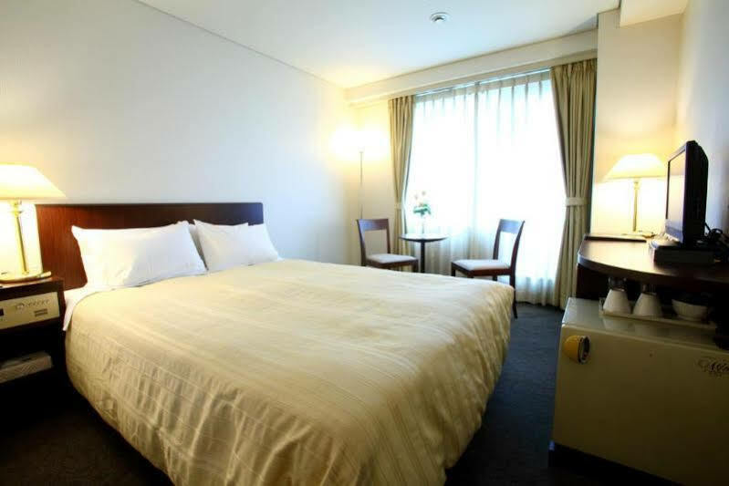 Hotel Yokohama Camelot Japan Exterior foto